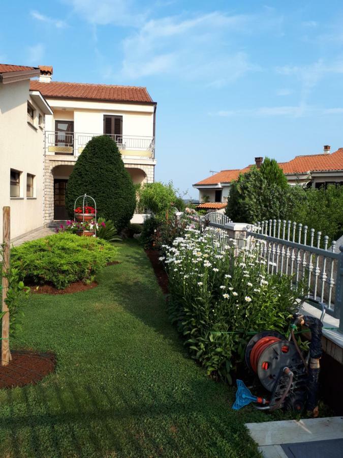 Andela Apartment Pula Exterior foto
